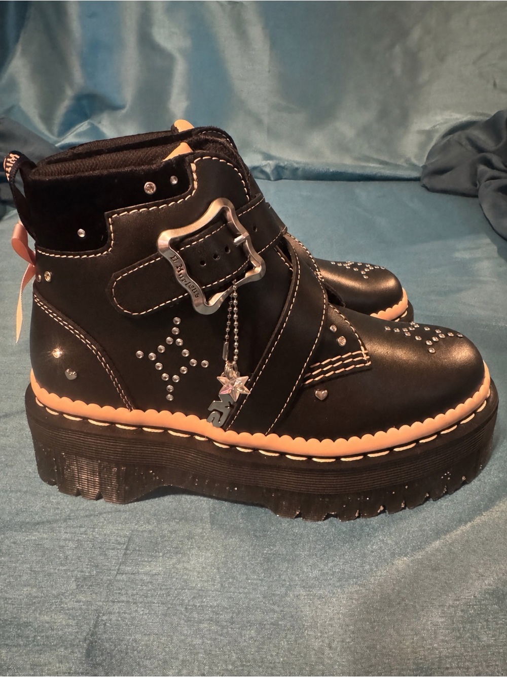 NEW Rare Dr. Martens Caitie Leather Buckle Platform Boots 🖤🎀 - Picture 3 of 6